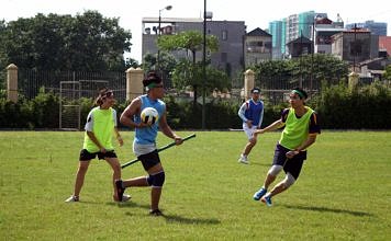 【校園特寫】跳出想像跨入草場 魁地奇港大上演